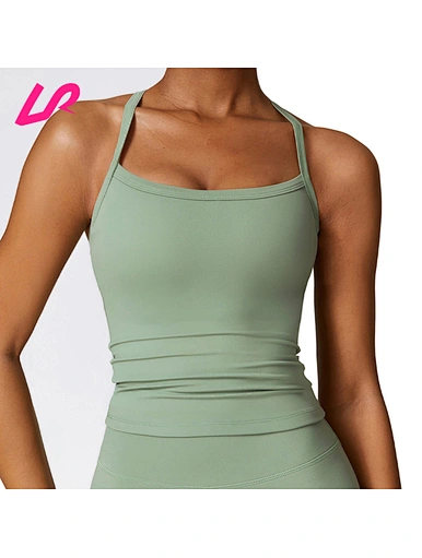 Add sophistication to your activewear with our sports tank top.